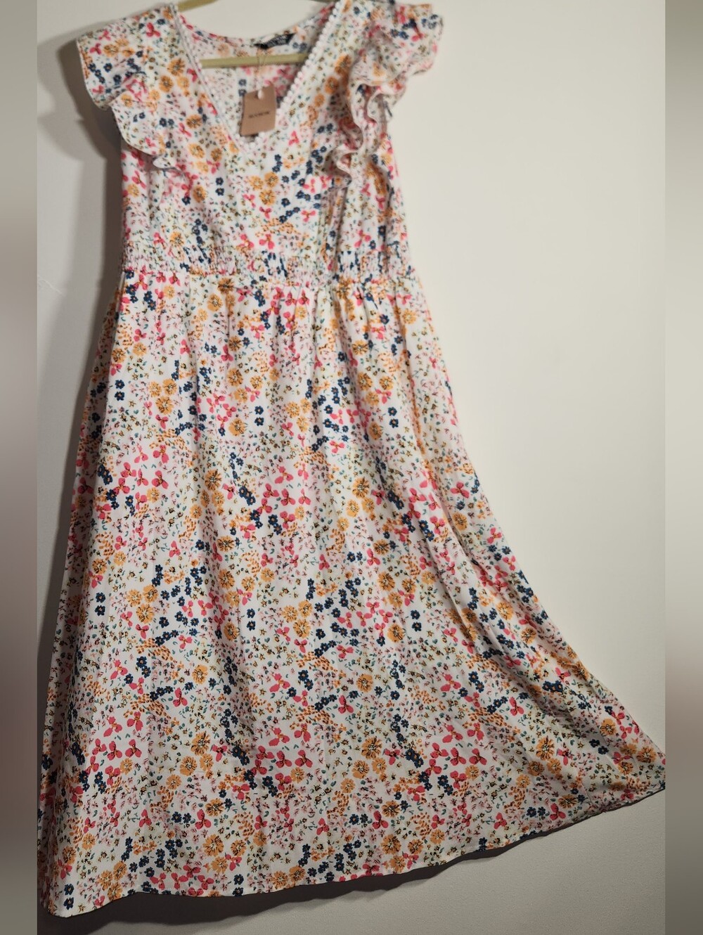 NWT White Midi Dress w/Flowers. Bloomchic 14/16
